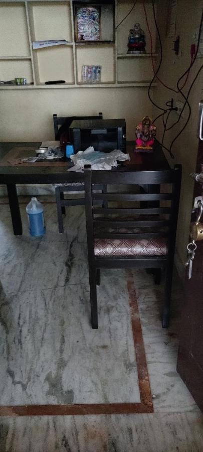 OYO 81589 Aruna Dwraka Homes Hyderabad Bagian luar foto